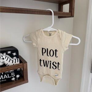 Gerber Cream Bodysuit with 'Plot Twist' Design